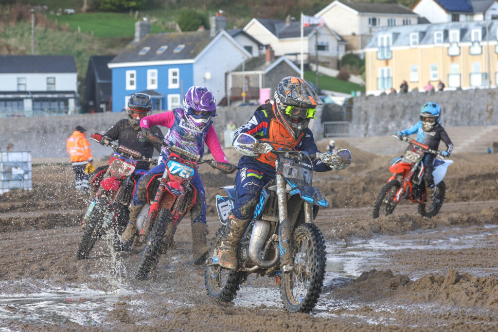 Sand Blasters! 2025 Pendine Beach Race - Results and Pictures