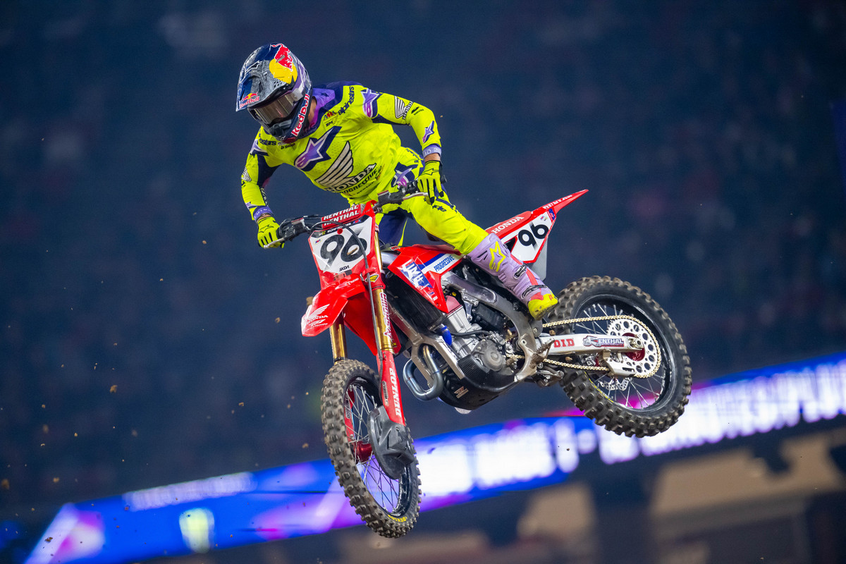 Hunter Lawrence claims first ever Triple Crown race win at Houston Supercross
