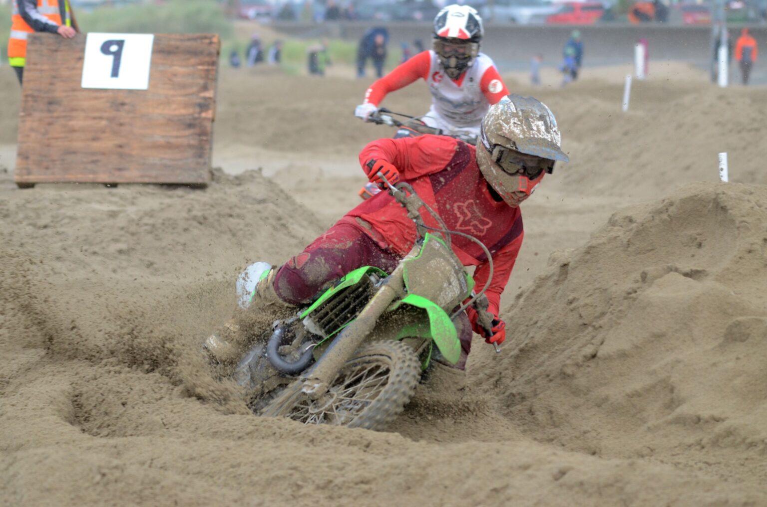 Hall & Sansom blitz Barmouth! 2022 Barmouth Beach Race - Race Report ...