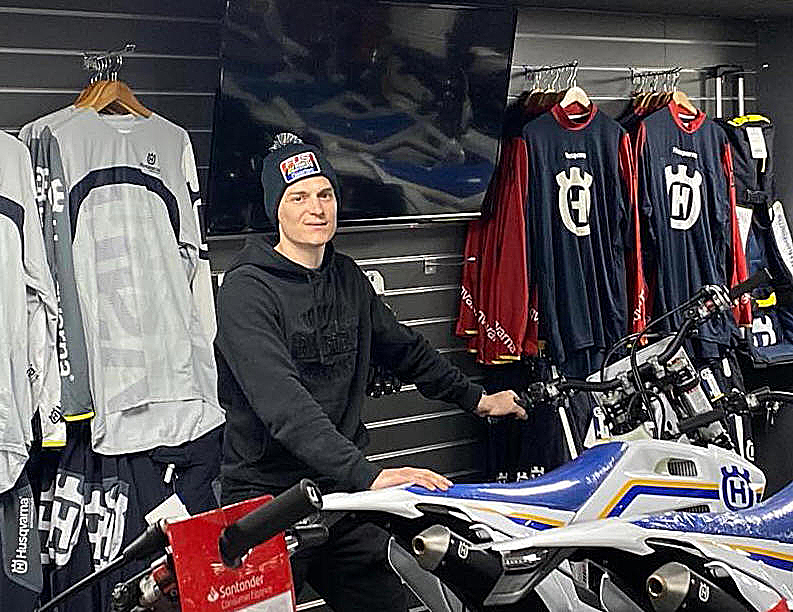 Husqvarna shop motocross gear