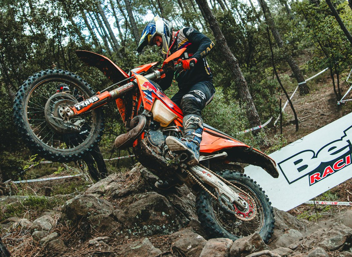 Lettenbichler wins dramatic 2026 HEWC season opener at 24MX Alestrem