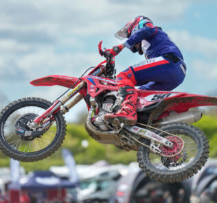 Solid Fastest 40 start for Apico Honda at Foxhill!