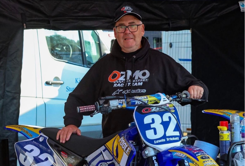 Ozmo Motorsport Poole Motorcycles tribute team for Farleigh Castle Vets MX