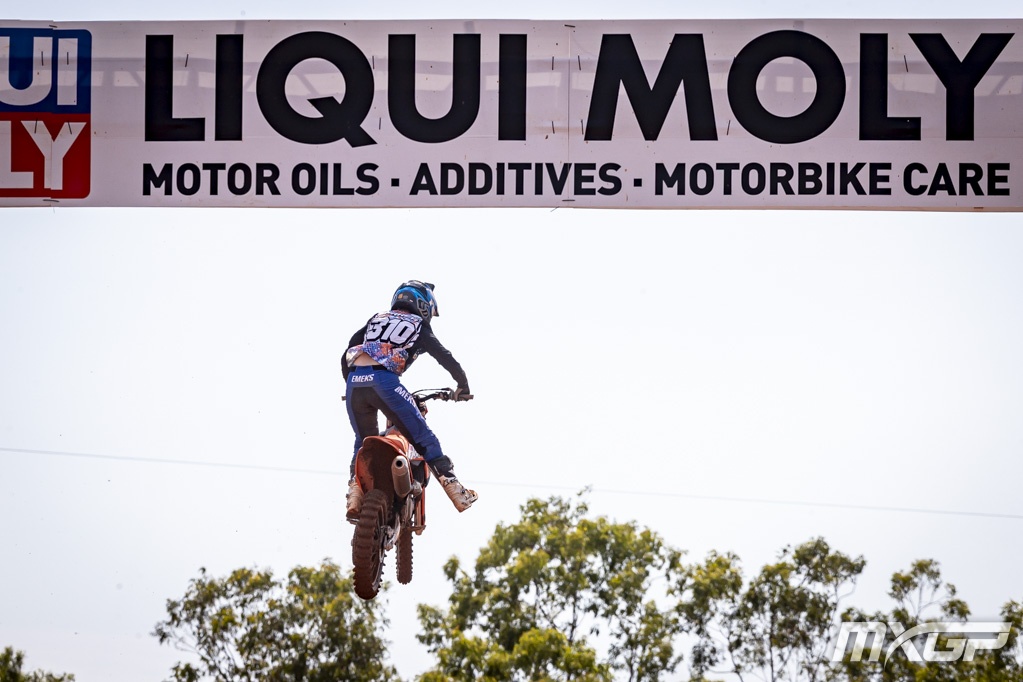 Lucy Barker finishes fifth in the 2026 WMX World Championship as Daniela Guillen wins both motos in Australia to claim her first world title.