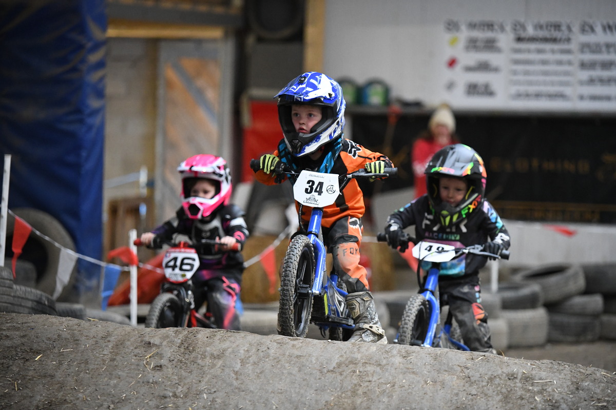 Scintillating Sheffield Super Cup! Revvi Yorkshire Super Cup - Race ...