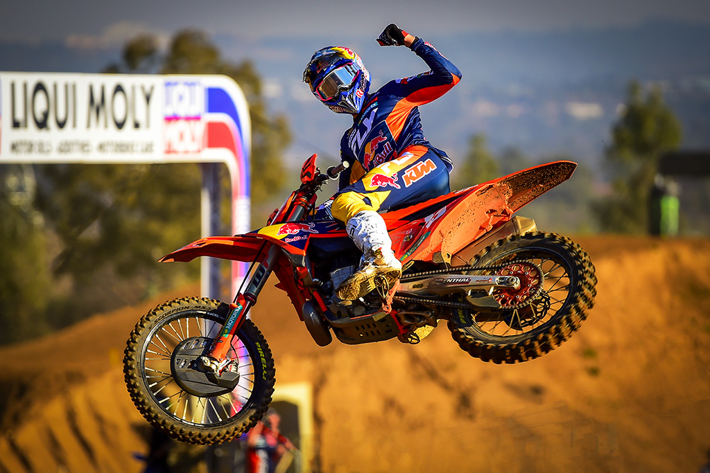 Lucas Coenen & Guillem Farres victorious at MXGP of South Africa