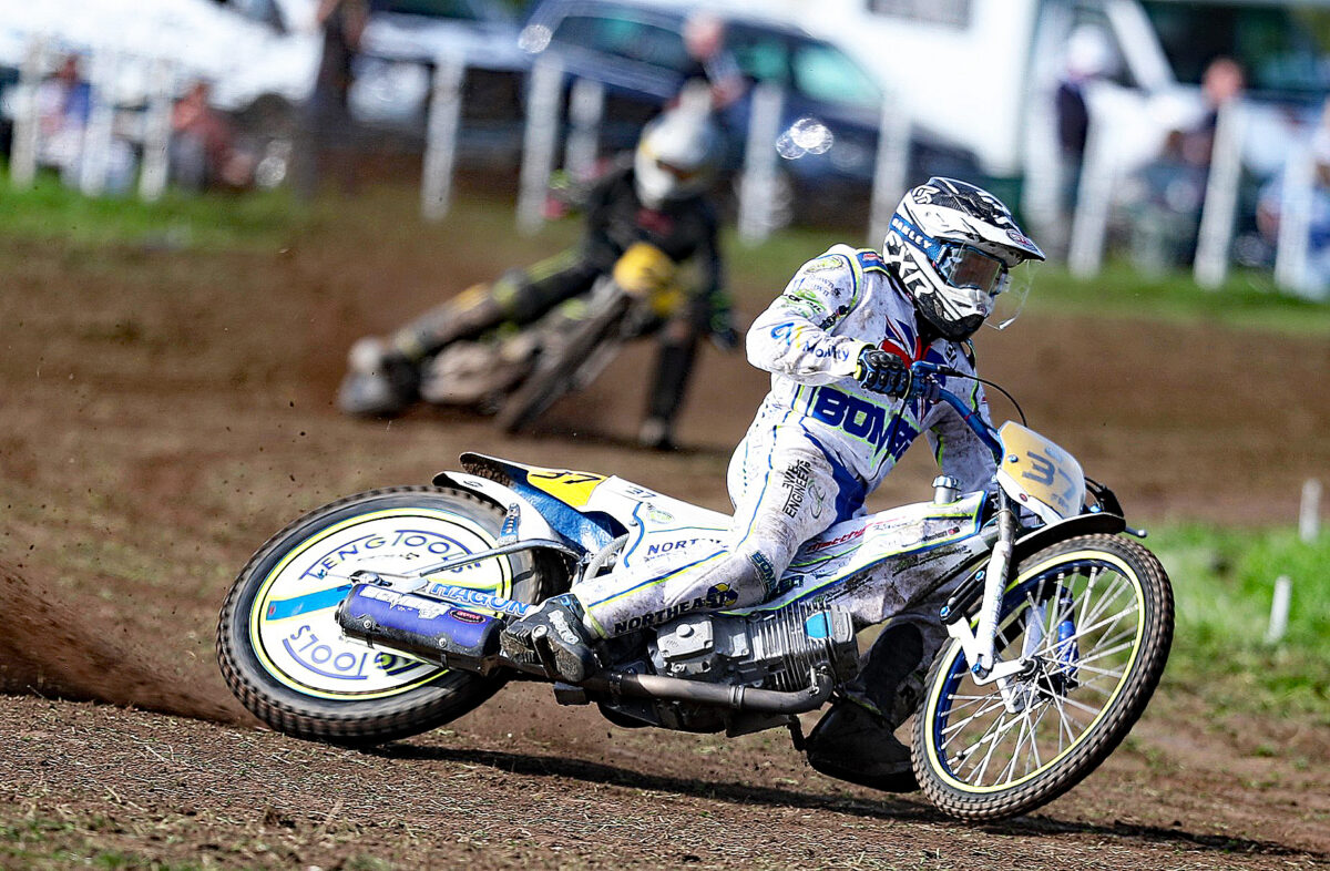 Chris Harris racing at the 2026 British Masters Grasstrack at Much Hoole