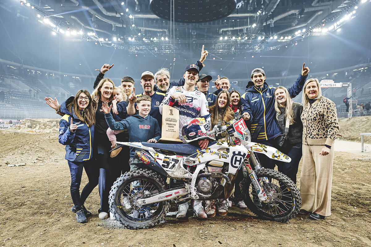 Billy Bolt wins 2026 SuperEnduro season opener in Poland