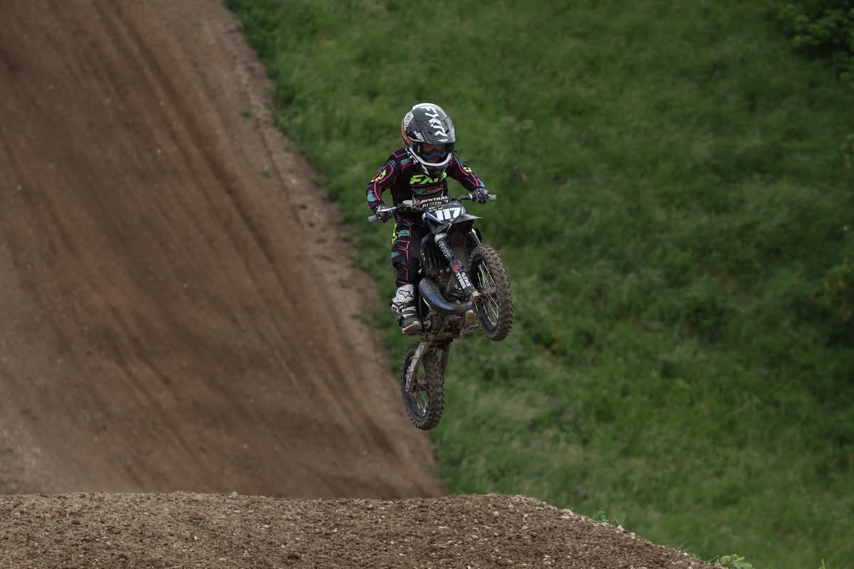 Ben keeps it pinned it at Upavon! 2026 Kensworth MXC Championship Round 4 - Report & Results