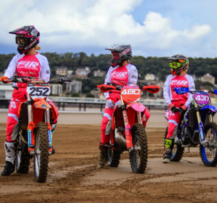 Factory Image Racing Returns as Official Ladies Class Sponsor for Weston Beach Race
