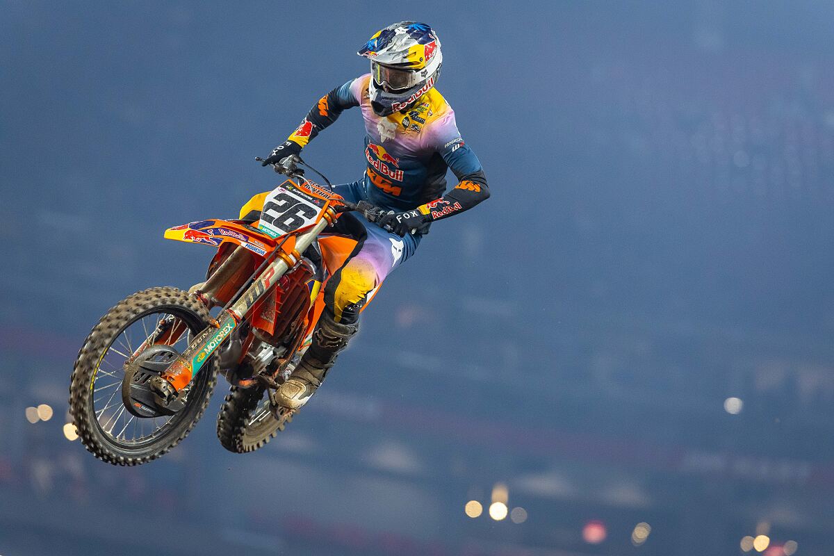 Big progress made for Jorge Prado as he charges to Glendale Supercross top five