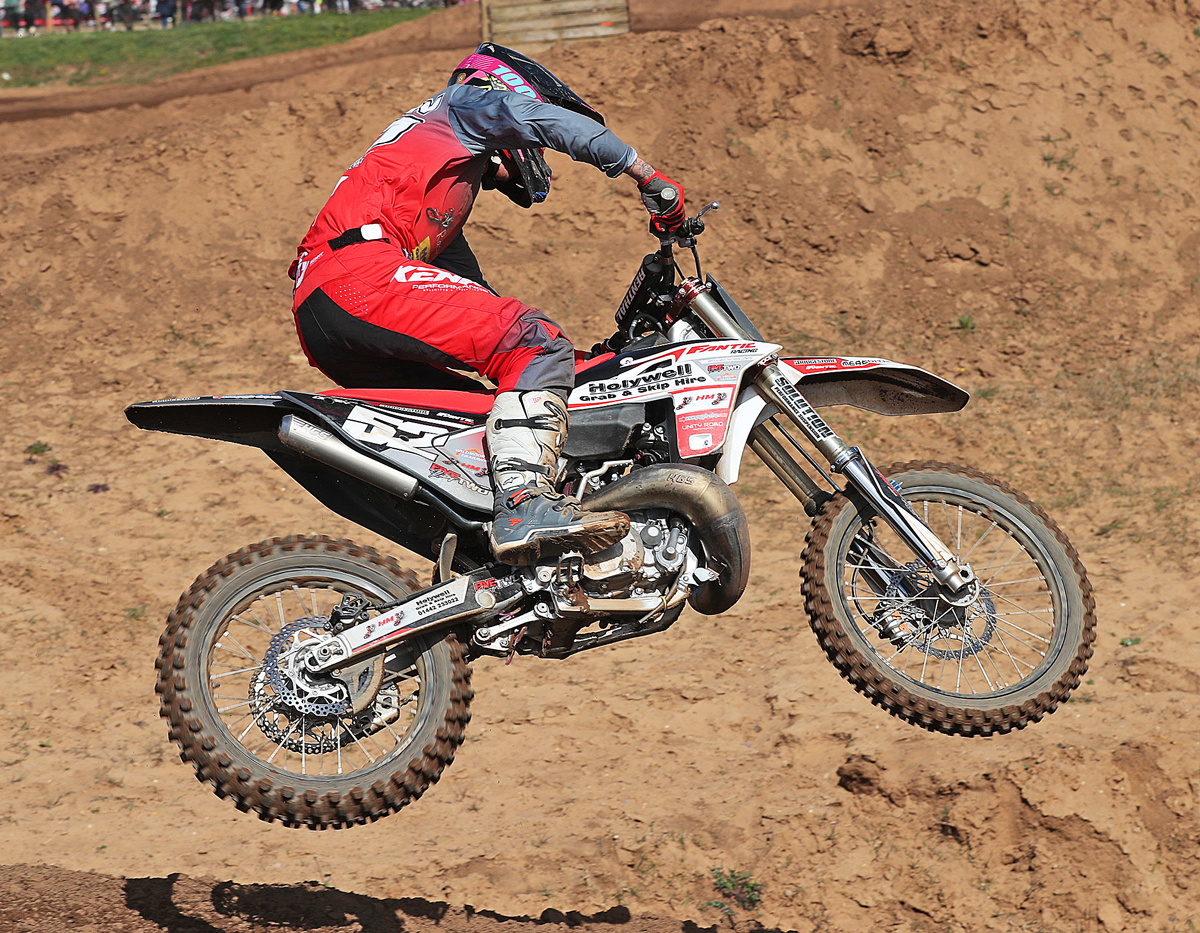 Dean the don at Hawkstone! 2025 AMCA British Motocross Championship Round 5 - Race Report & Results