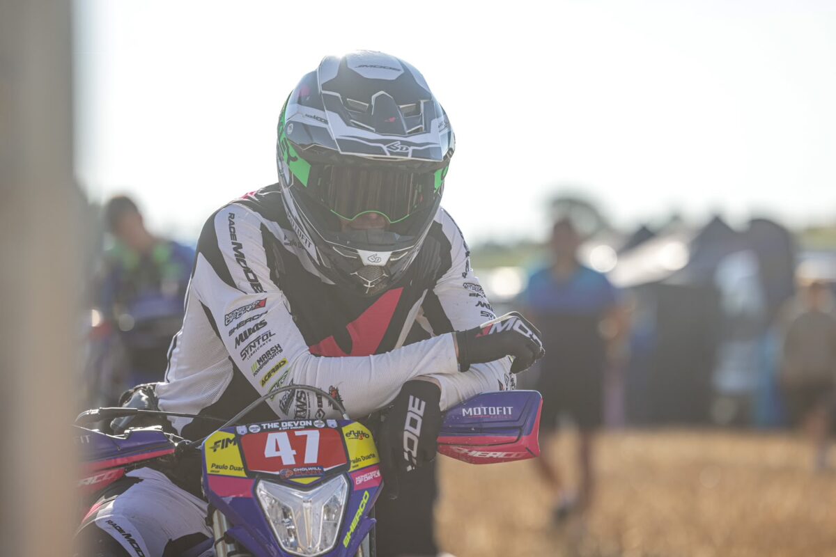 Jed Etchells and Jack Edmondson battle for the 2026 EnduroGB Elite Championship