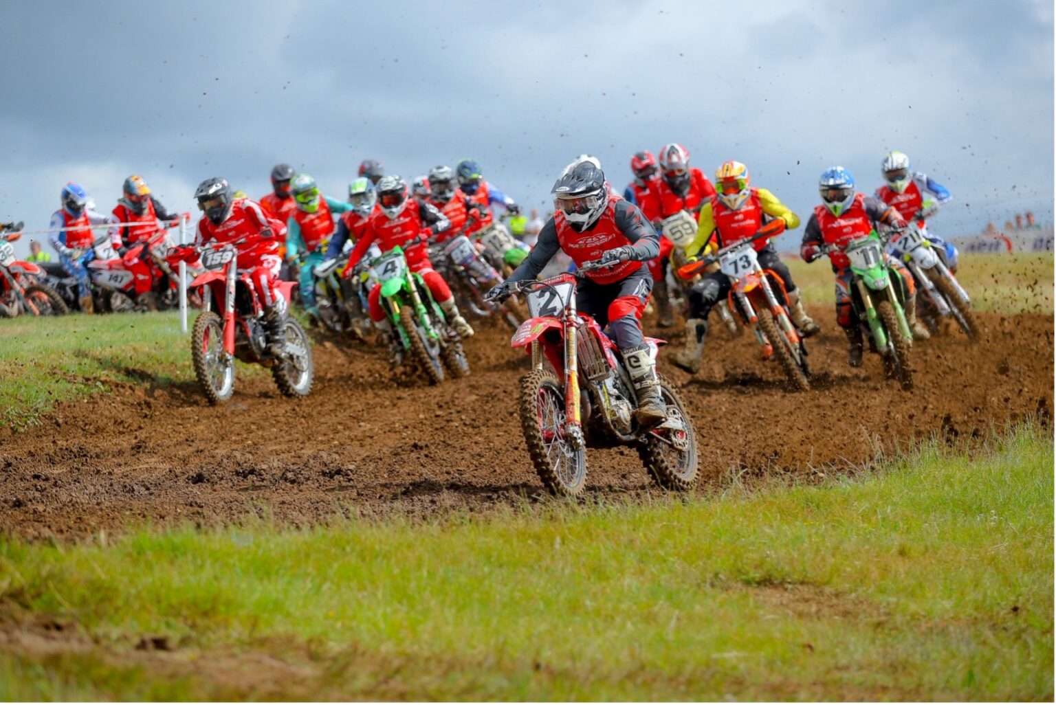 The sun shines at Toddington for the 2025 ACU British Vet Motocross ...