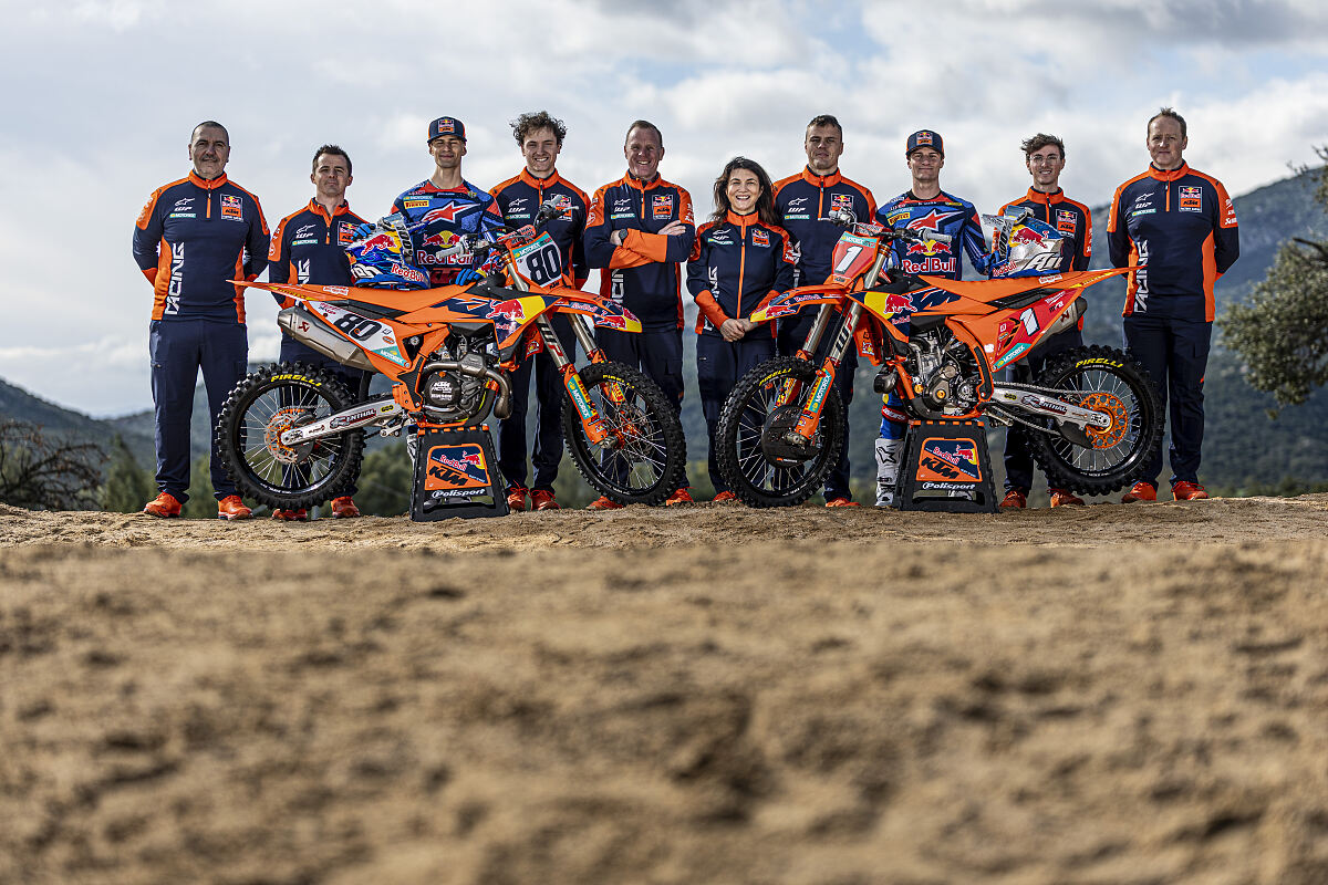 Joel Smets out, Stefan Simpson in as Red Bull KTM Factory Racing goes through changes.