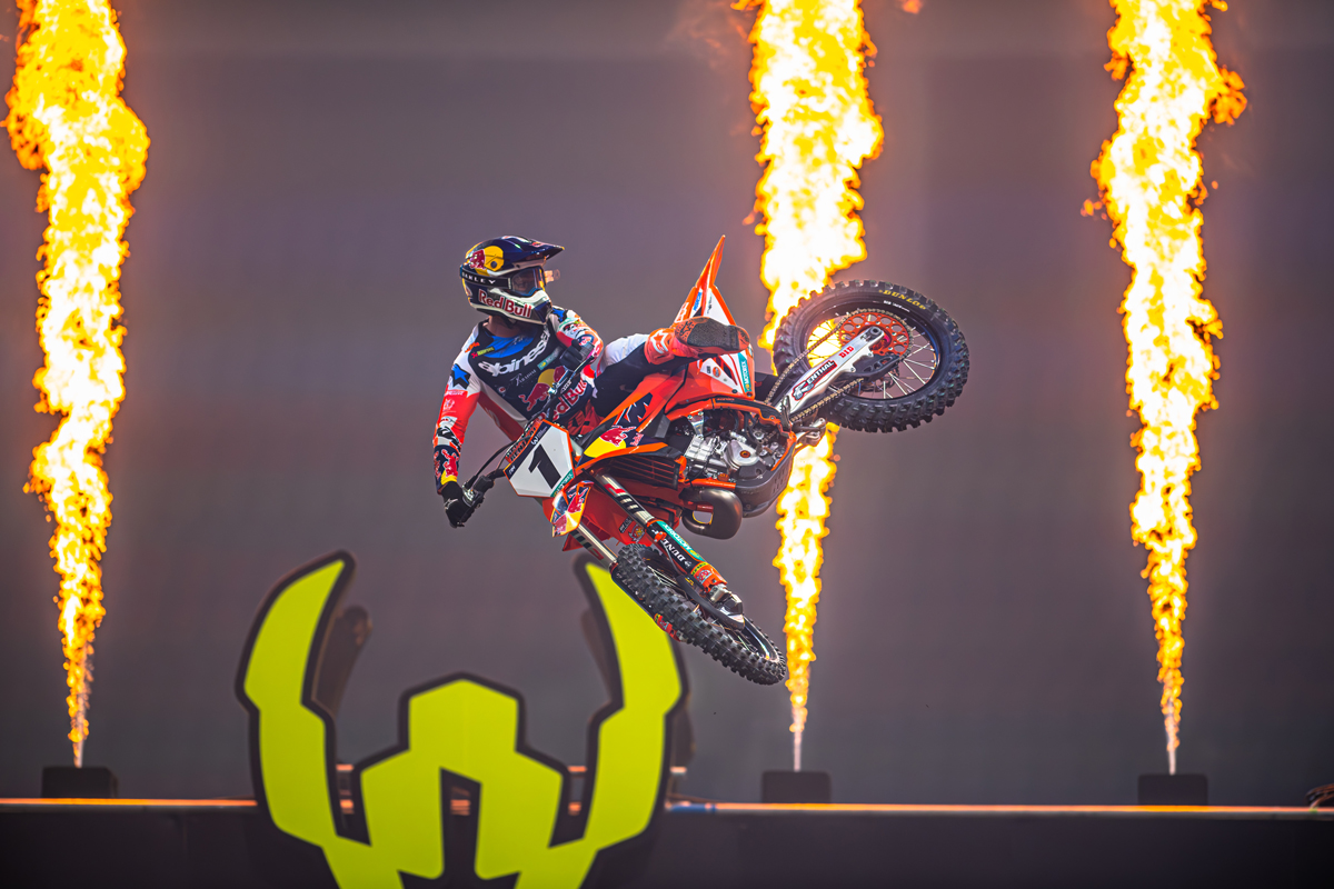 Tomac triumphs on KTM debut at WSX Round 2 in Vancouver