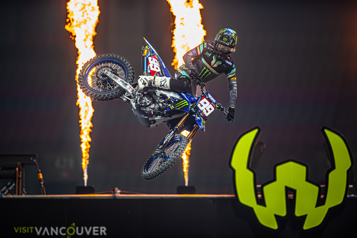 Anstie storms the Canadian Supercross GP in Vancouver