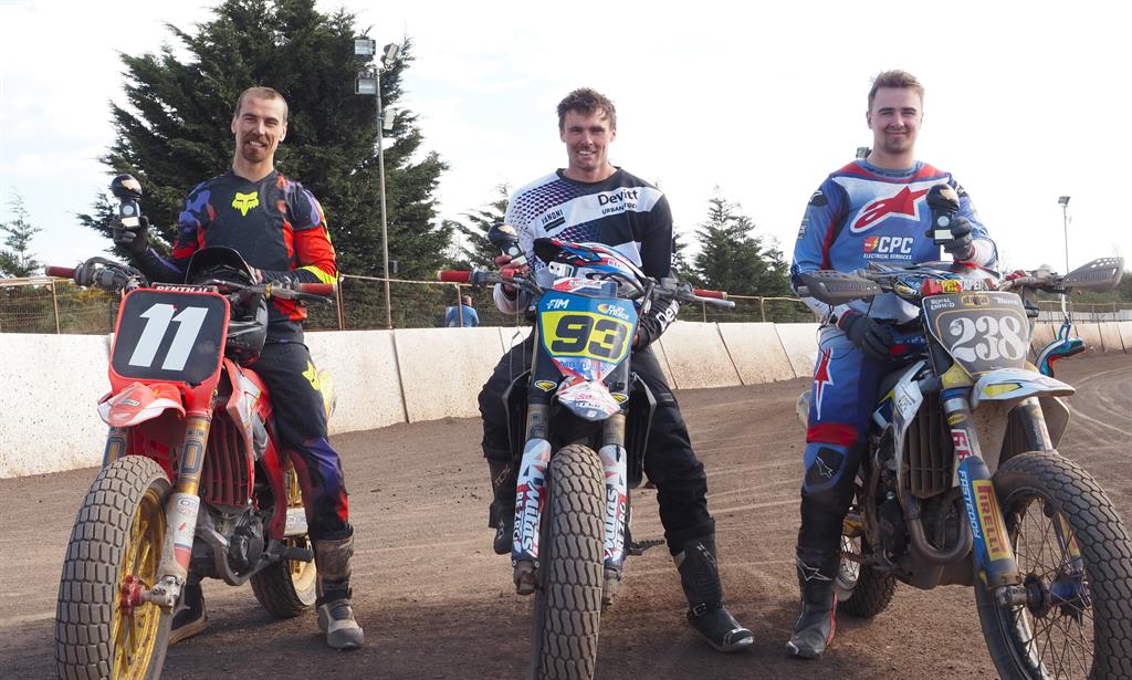 Bell bangs in a double at inaugural round of the ACU British Flat Track Championship - Race Report