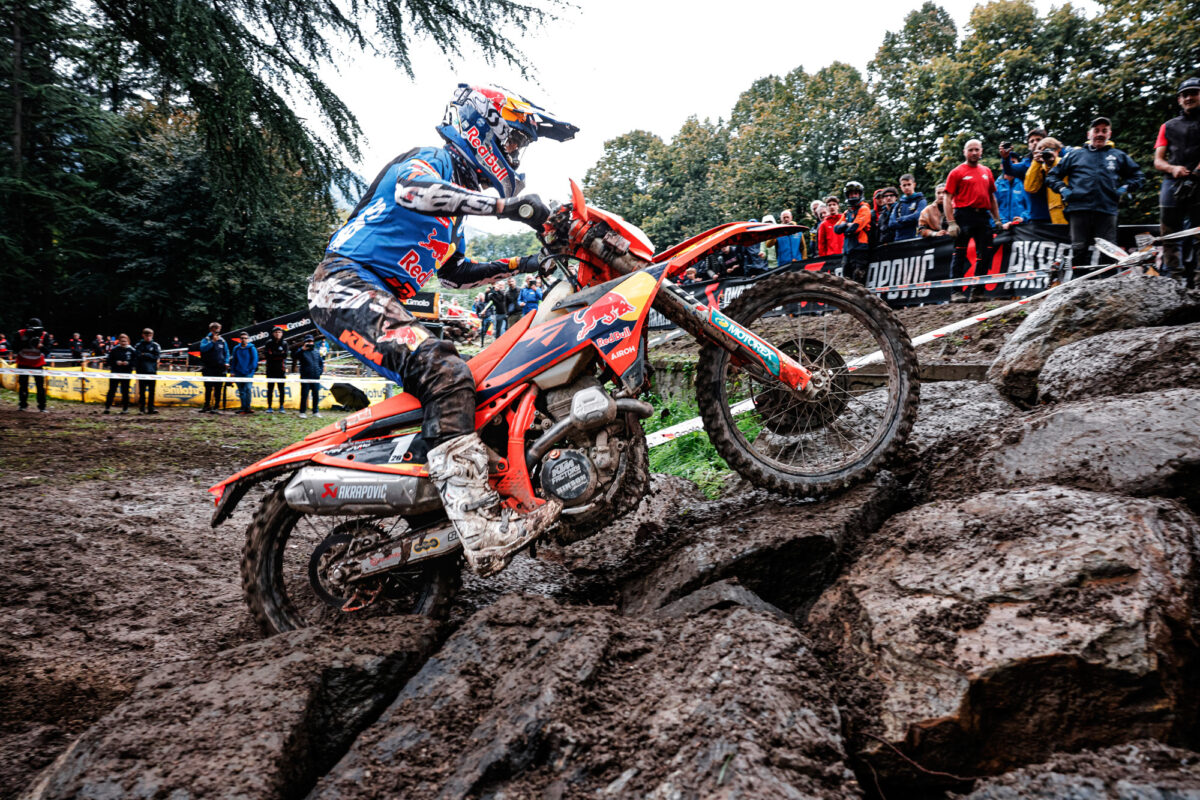 Garcia edges out Pichon for FIM EnduroGP day one win at Polisport GP of Italy