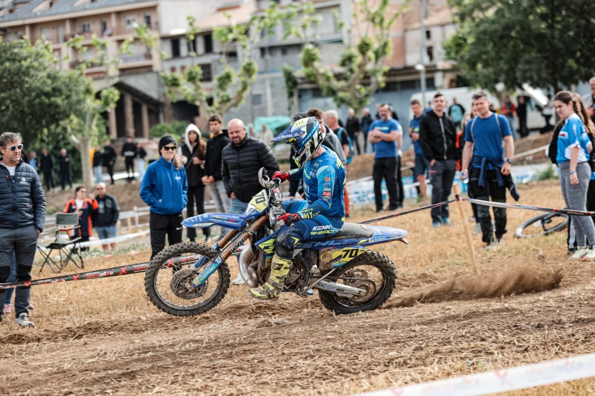 Enduro3 Podium Caps Mixed Weekend for Holcombe in Spain